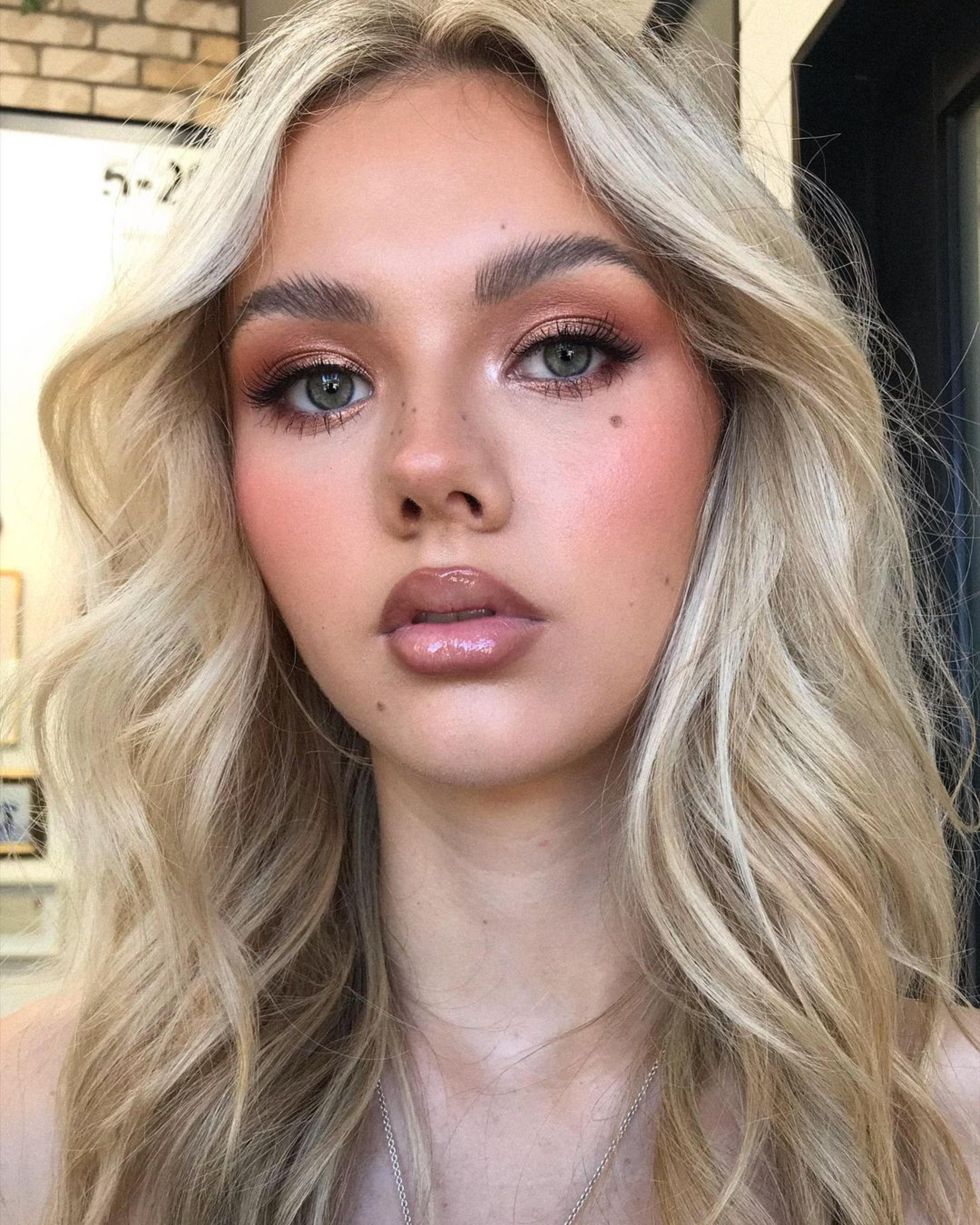 Faux Freck Sun Sand (Lighter shade)